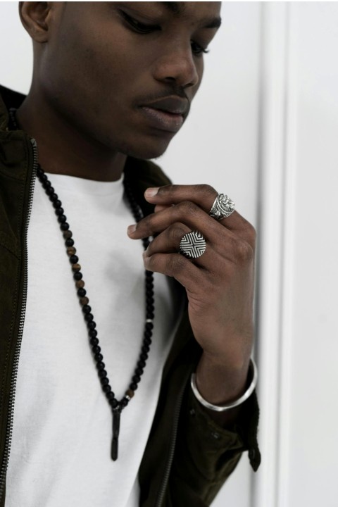 Model B — sport luxe